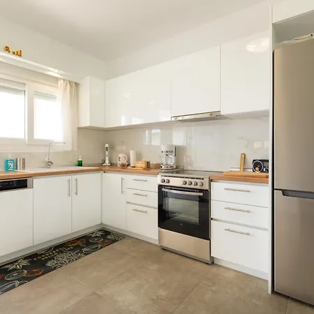 Дом отдыха Countryside Ground Floor Gomfoi