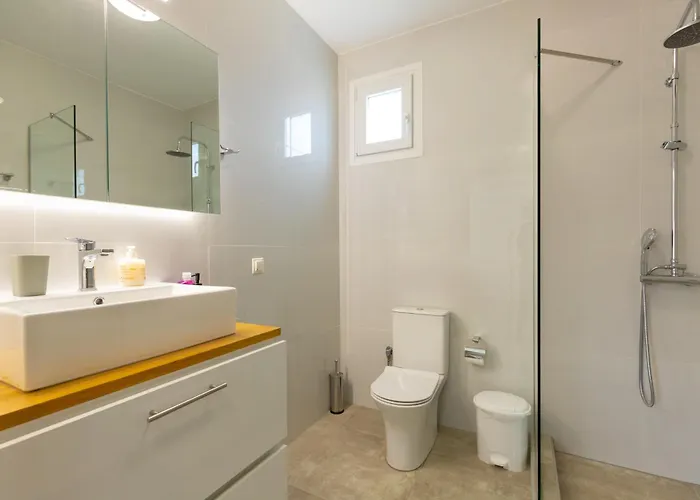 Countryside Ground Floor Vakantiehuis Gomfoi